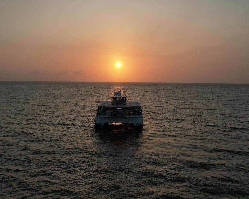 Atardecer en Catamaran Flamante